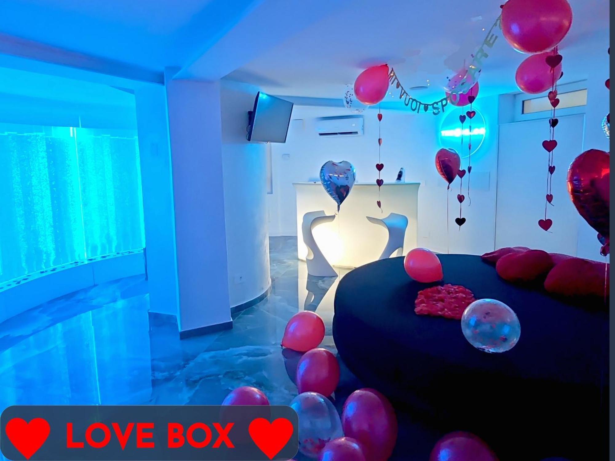The Igloo Milano -Luxury Eclectic Suite - Jacuzzi - Milanoflats — Photos 2